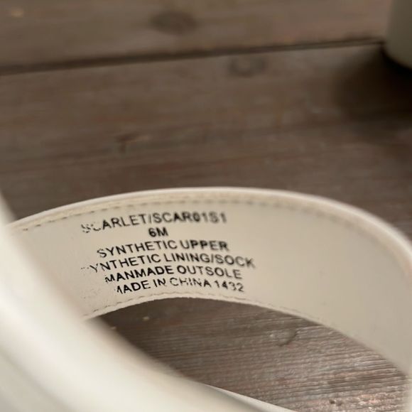 Steve Madden Scarlet Platform Foam Treaded White Wedge Sandal - 6 - Picture 12 of 12